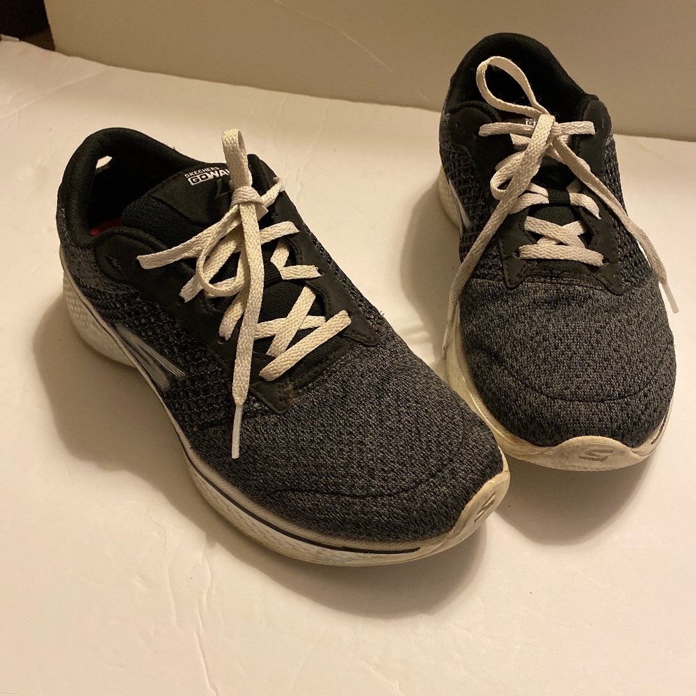 Skechers Go Walk  size 8